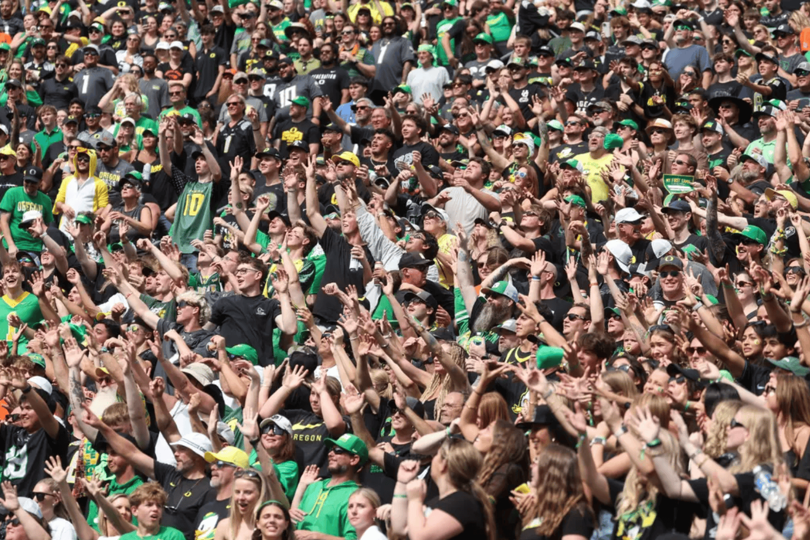 Why Oregon Fans Might Be the Worst in College Football
